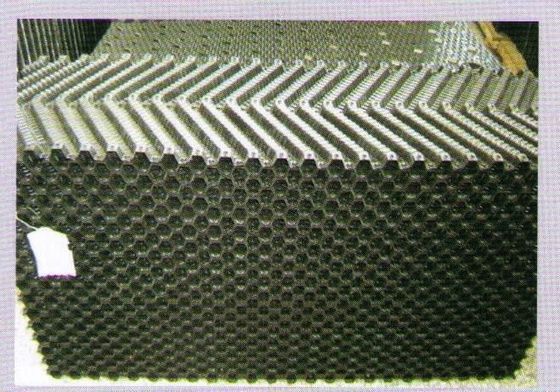5740mm Συνολικό ύψος τετραγωνικό σχήμα Πύργος ψύξης νερού για βιομηχανικό ψυγείο